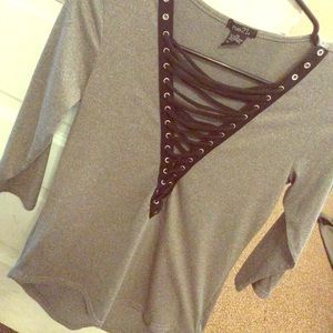 💖V-cut half sleeve shirt💖